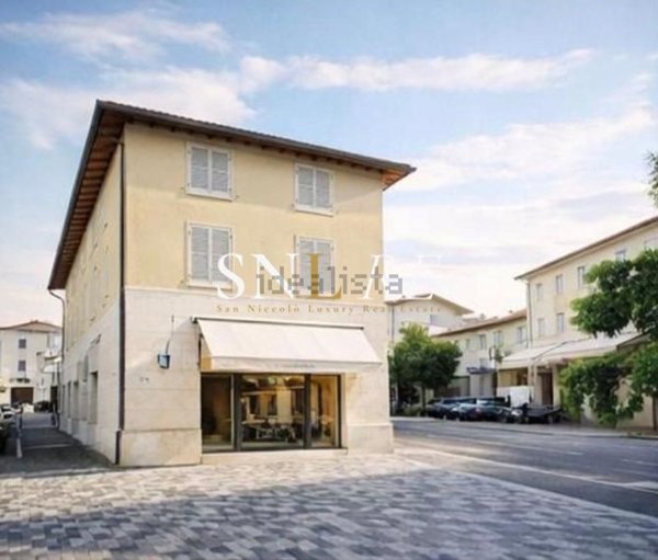 locale commerciale in affitto a Forte dei Marmi