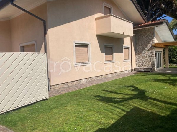 casa indipendente in affitto a Forte dei Marmi