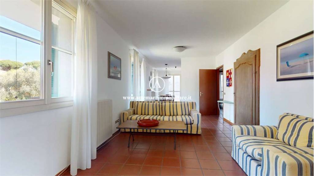 appartamento in affitto a Forte dei Marmi in zona Vittoria Apuana