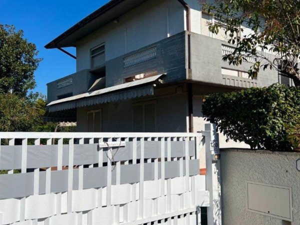 casa indipendente in affitto a Forte dei Marmi
