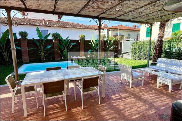 casa indipendente in affitto a Forte dei Marmi