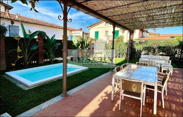 casa indipendente in affitto a Forte dei Marmi