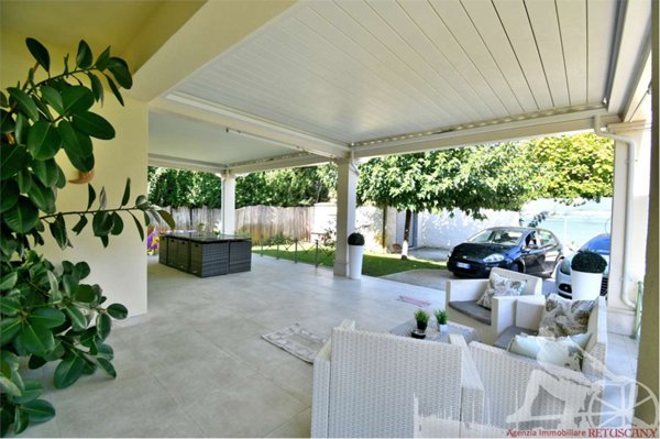 casa indipendente in affitto a Forte dei Marmi in zona Vittoria Apuana