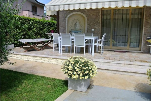 casa indipendente in affitto a Forte dei Marmi