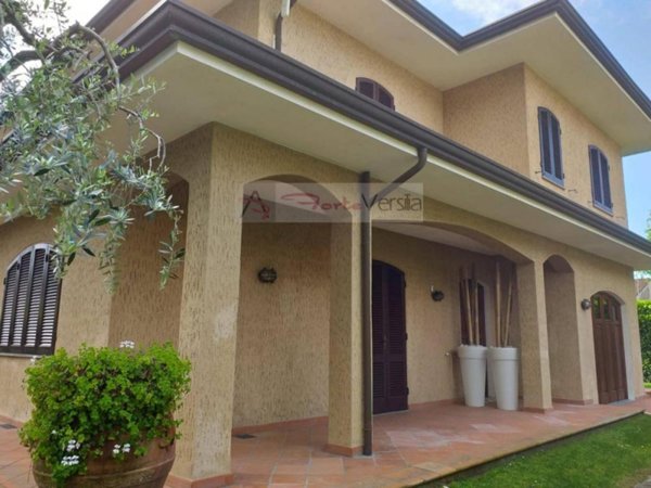 casa indipendente in affitto a Forte dei Marmi