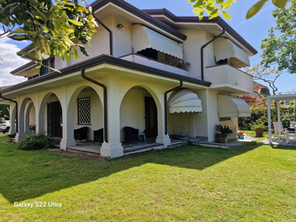 casa indipendente in affitto a Forte dei Marmi