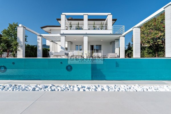 casa indipendente in affitto a Forte dei Marmi in zona Vittoria Apuana