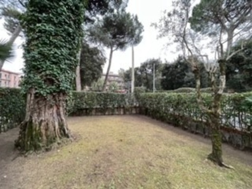 appartamento in affitto a Forte dei Marmi in zona Roma Imperiale