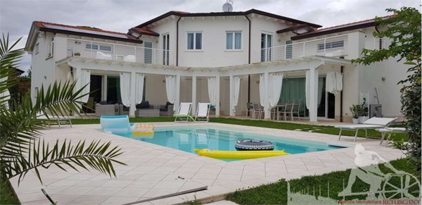 casa indipendente in affitto a Forte dei Marmi