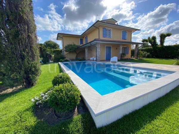 casa indipendente in affitto a Forte dei Marmi