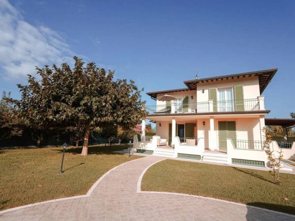 casa indipendente in affitto a Forte dei Marmi