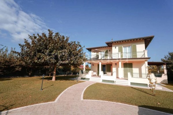 casa indipendente in affitto a Forte dei Marmi