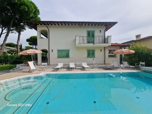 casa indipendente in affitto a Forte dei Marmi in zona Vittoria Apuana