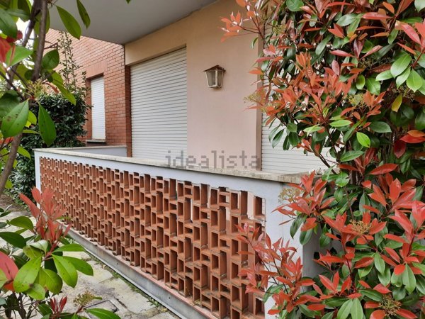 appartamento in affitto a Forte dei Marmi in zona Vittoria Apuana