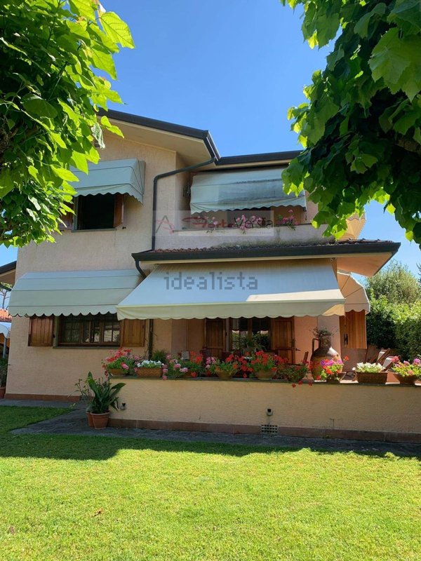 appartamento in affitto a Forte dei Marmi