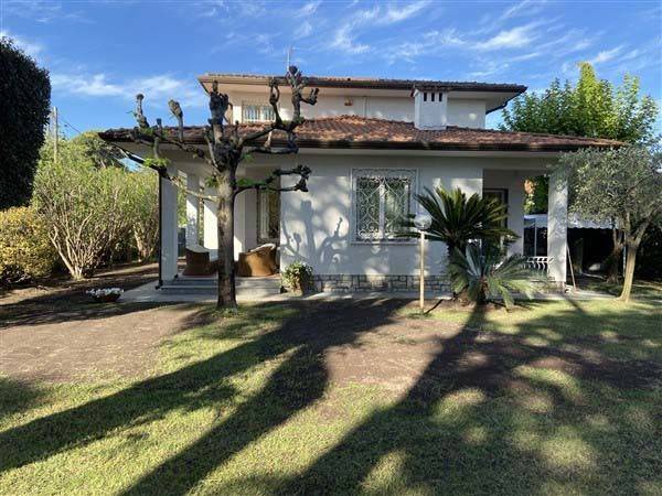 casa indipendente in affitto a Forte dei Marmi