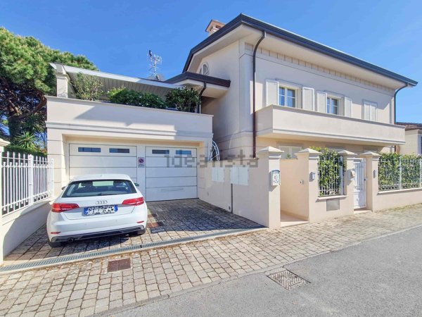 appartamento in affitto a Forte dei Marmi