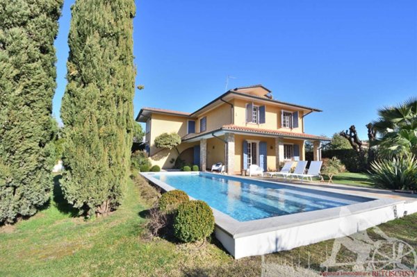 casa indipendente in affitto a Forte dei Marmi