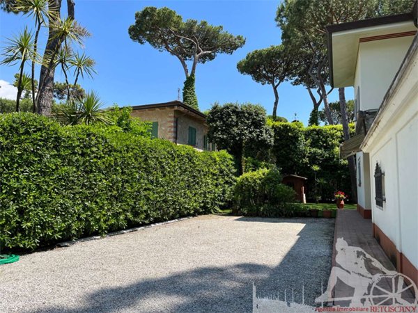 appartamento in affitto a Forte dei Marmi in zona Roma Imperiale