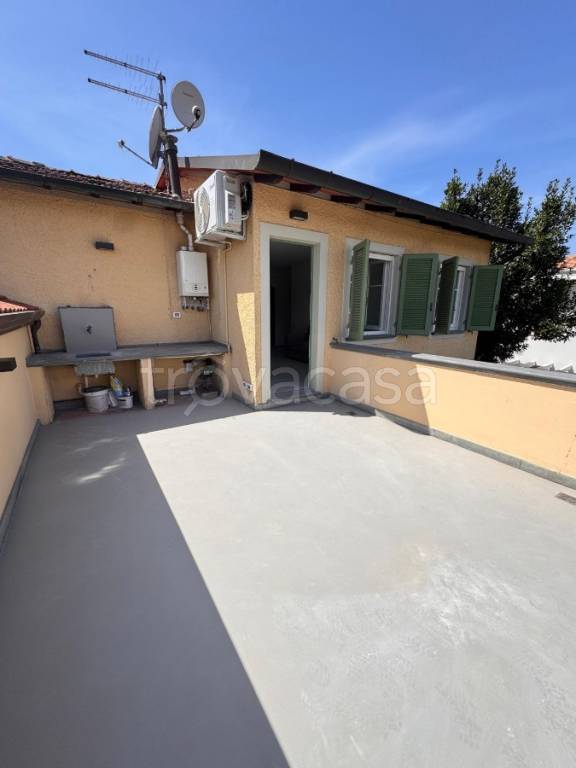 appartamento in affitto a Forte dei Marmi in zona Vittoria Apuana