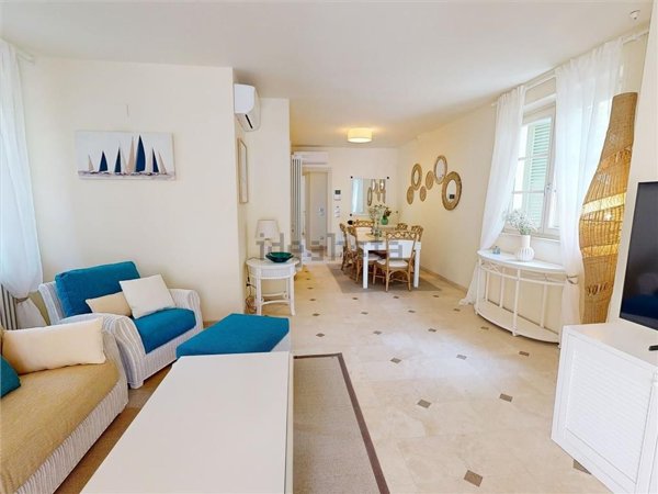 casa indipendente in affitto a Forte dei Marmi in zona Vittoria Apuana