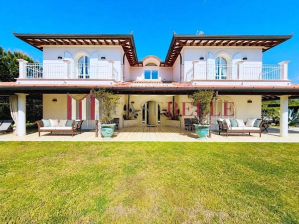 casa indipendente in affitto a Forte dei Marmi in zona Vittoria Apuana