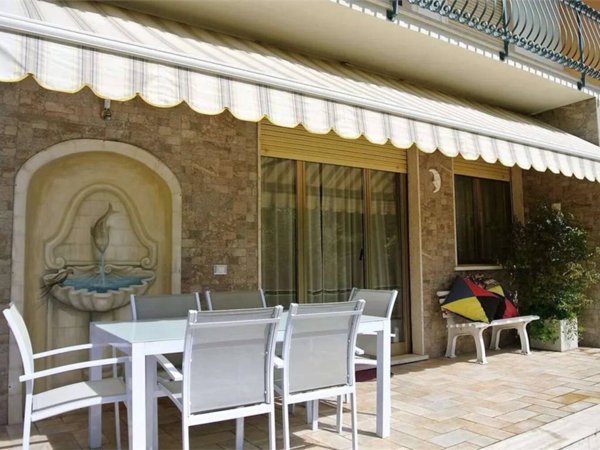 casa indipendente in affitto a Forte dei Marmi in zona Vittoria Apuana