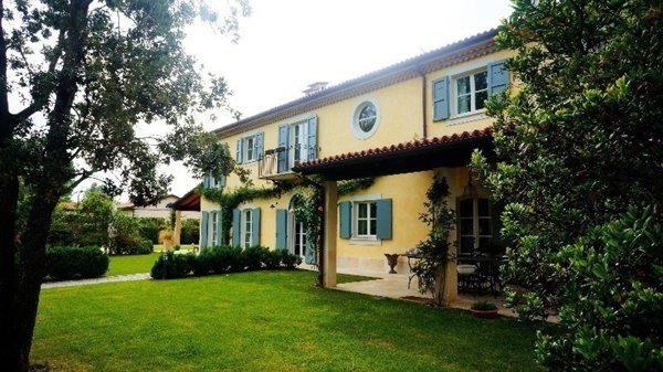 casa indipendente in affitto a Forte dei Marmi in zona Vittoria Apuana