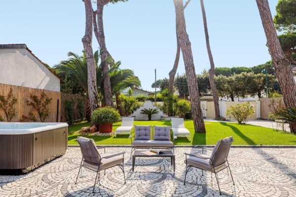 casa indipendente in affitto a Forte dei Marmi in zona Vittoria Apuana