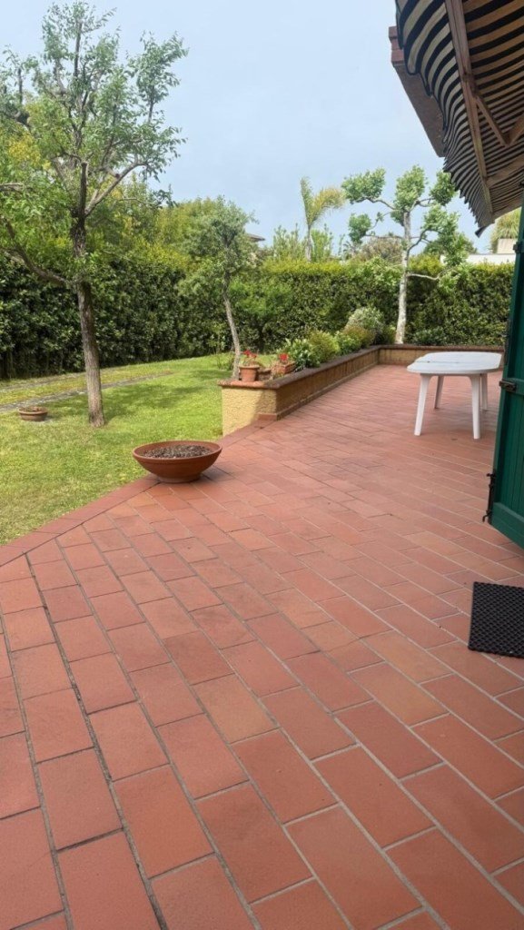 casa indipendente in affitto a Forte dei Marmi in zona Vittoria Apuana