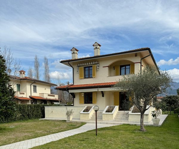 casa indipendente in affitto a Forte dei Marmi