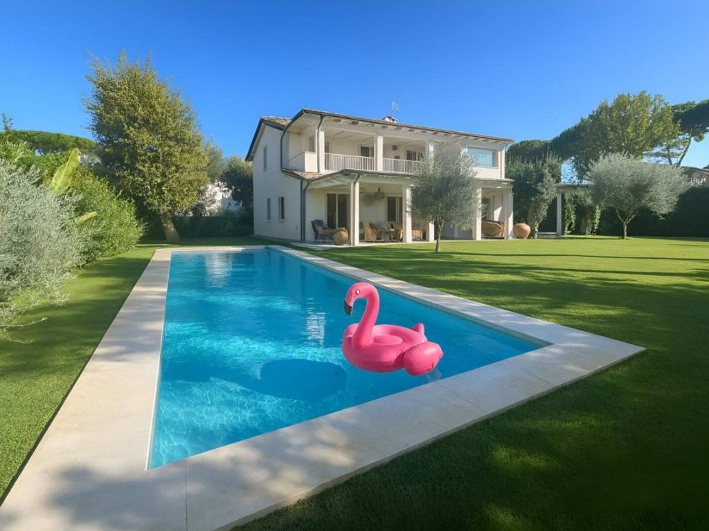 casa indipendente in affitto a Forte dei Marmi in zona Vittoria Apuana