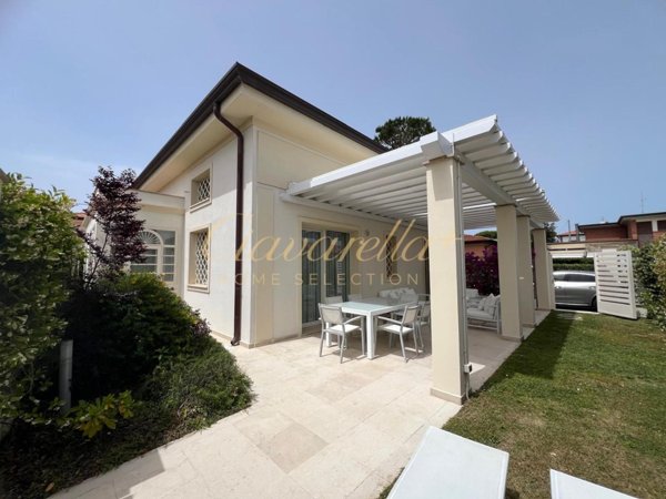 casa indipendente in affitto a Forte dei Marmi