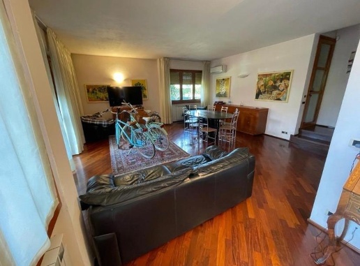 casa indipendente in affitto a Forte dei Marmi in zona Vittoria Apuana