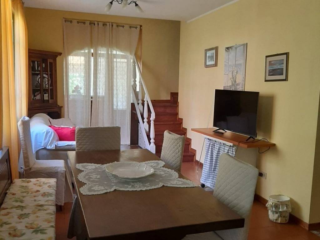 casa indipendente in affitto a Forte dei Marmi in zona Vittoria Apuana
