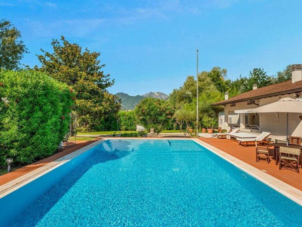 casa indipendente in affitto a Forte dei Marmi in zona Vaiana