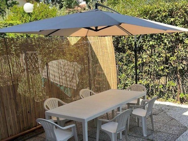 casa indipendente in affitto a Forte dei Marmi in zona Vittoria Apuana