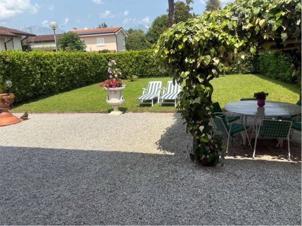 casa indipendente in affitto a Forte dei Marmi