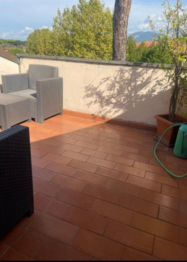 appartamento in affitto a Forte dei Marmi in zona Vittoria Apuana