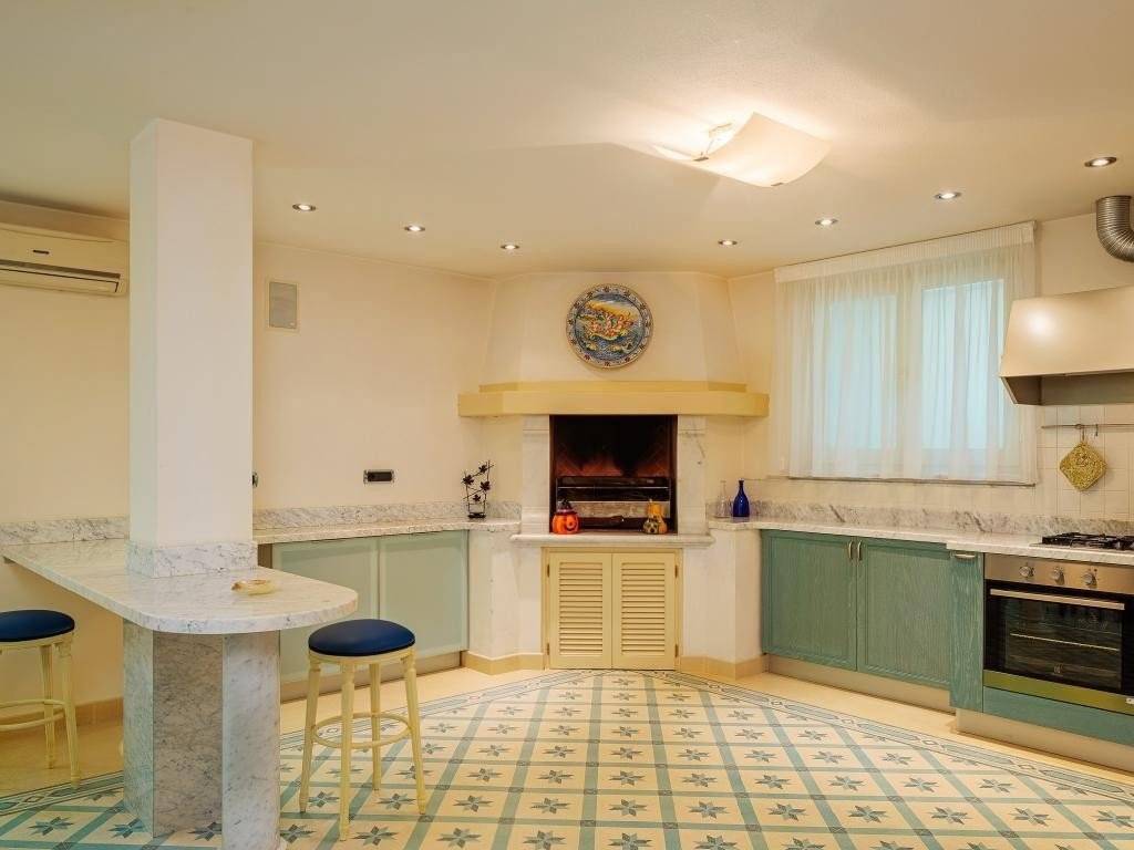 casa indipendente in affitto a Forte dei Marmi in zona Vittoria Apuana