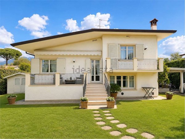 casa indipendente in affitto a Forte dei Marmi