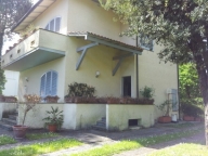 casa indipendente in affitto a Forte dei Marmi in zona Vittoria Apuana