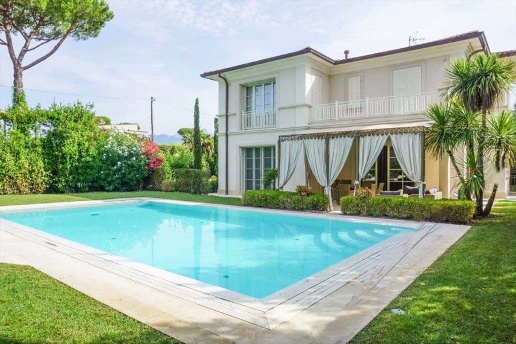 casa indipendente in affitto a Forte dei Marmi in zona Vittoria Apuana