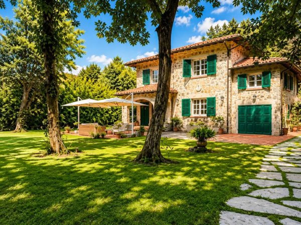 casa indipendente in affitto a Forte dei Marmi in zona Roma Imperiale