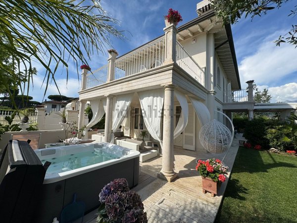 casa indipendente in affitto a Forte dei Marmi