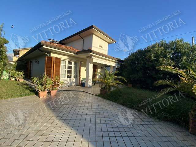 casa indipendente in affitto a Forte dei Marmi