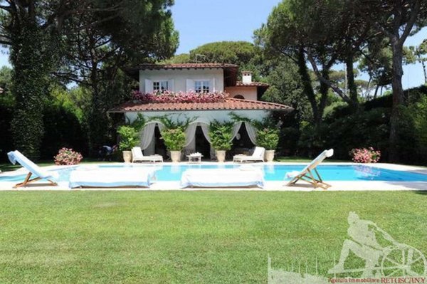 casa indipendente in affitto a Forte dei Marmi in zona Roma Imperiale