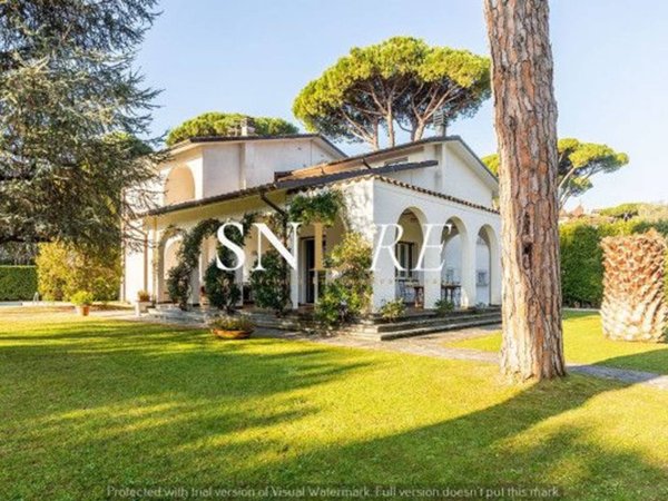 casa indipendente in affitto a Forte dei Marmi in zona Roma Imperiale