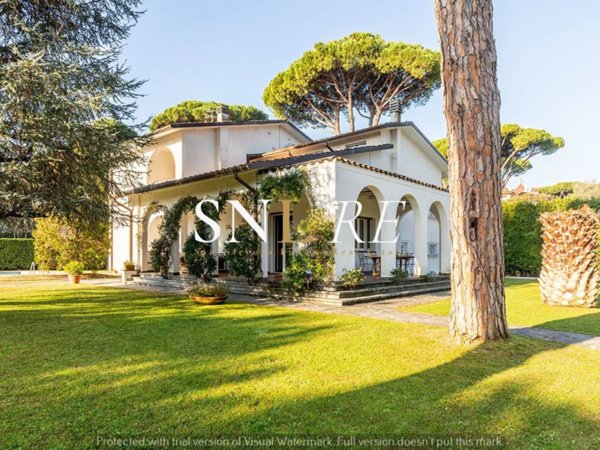 casa indipendente in affitto a Forte dei Marmi in zona Roma Imperiale