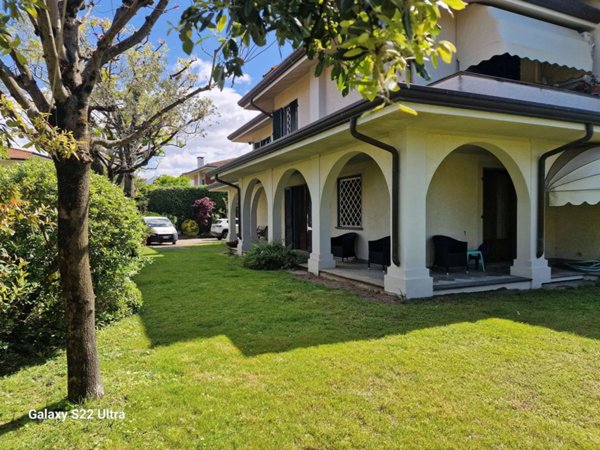 casa indipendente in affitto a Forte dei Marmi